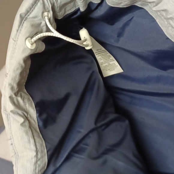 NWT Seattle Seahawks Nike Puffer vest. Right chest silk screen Seahawks logo - Picture 5 of 8